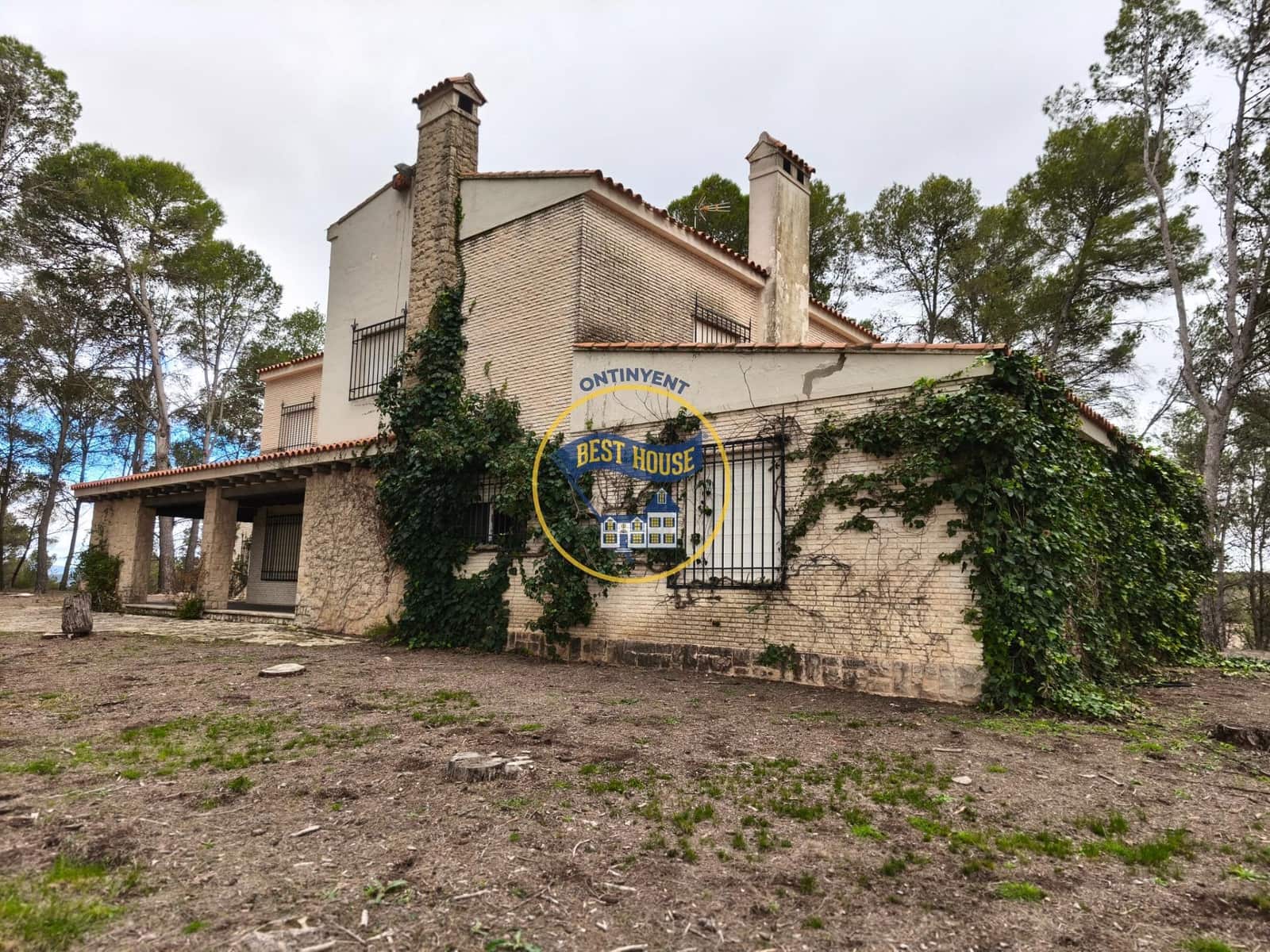 7 bedroom Villa for sale in Fontanars dels Alforins with pool - € 820,000 (Ref: 9533912)