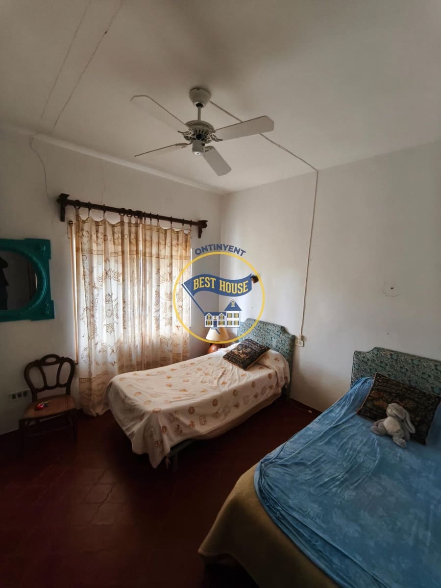 7 bedroom Villa for sale in Fontanars dels Alforins with pool - € 820,000 (Ref: 9533912)