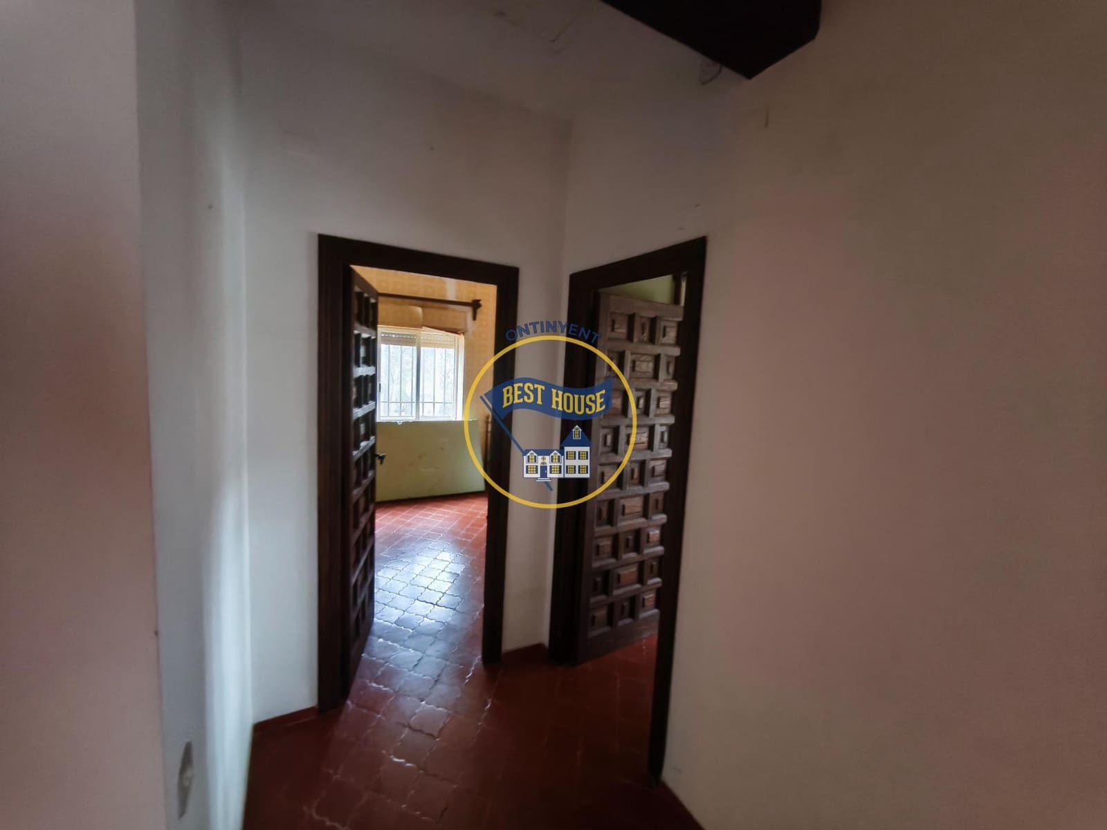 7 bedroom Villa for sale in Fontanars dels Alforins with pool - € 820,000 (Ref: 9533912)