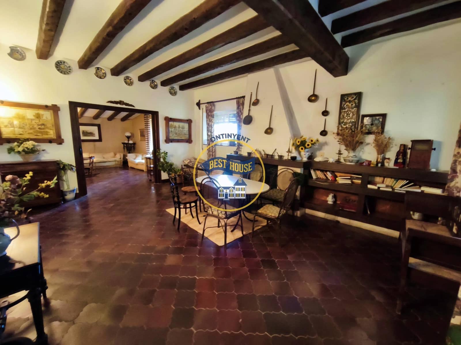 7 bedroom Villa for sale in Fontanars dels Alforins with pool - € 820,000 (Ref: 9533912)