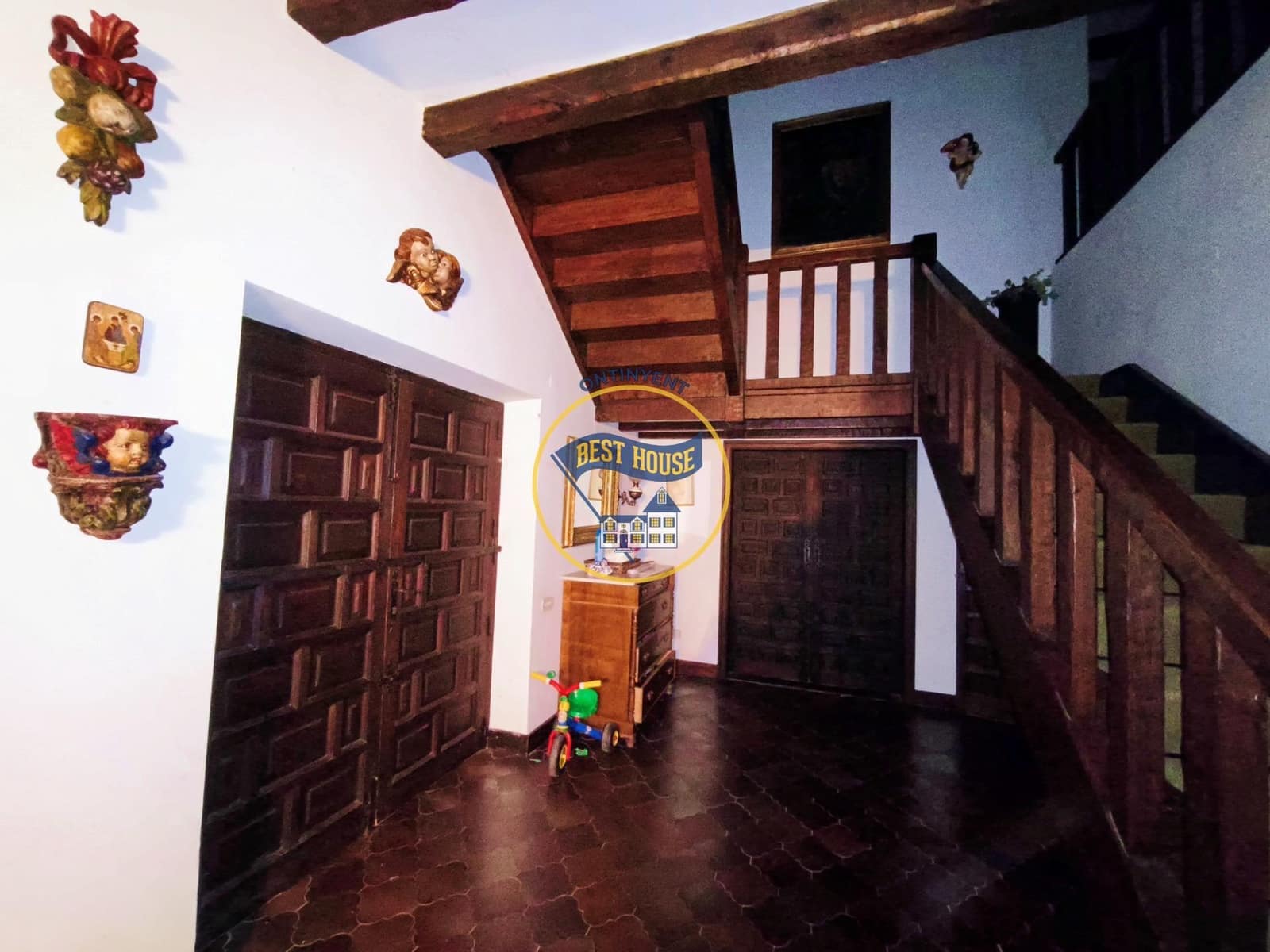 7 bedroom Villa for sale in Fontanars dels Alforins with pool - € 820,000 (Ref: 9533912)