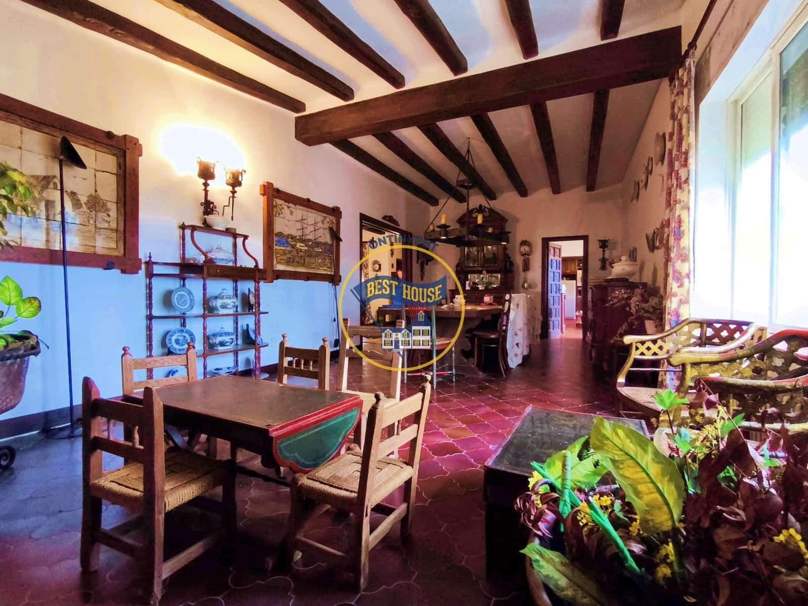 7 bedroom Villa for sale in Fontanars dels Alforins with pool - € 820,000 (Ref: 9533912)