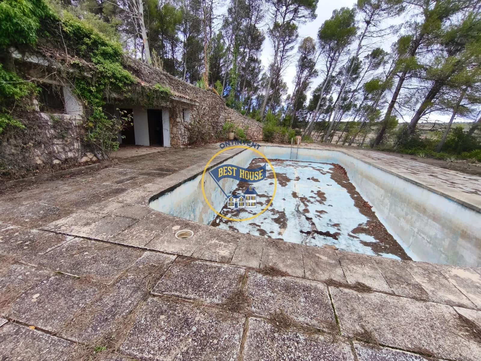 7 bedroom Villa for sale in Fontanars dels Alforins with pool - € 820,000 (Ref: 9533912)