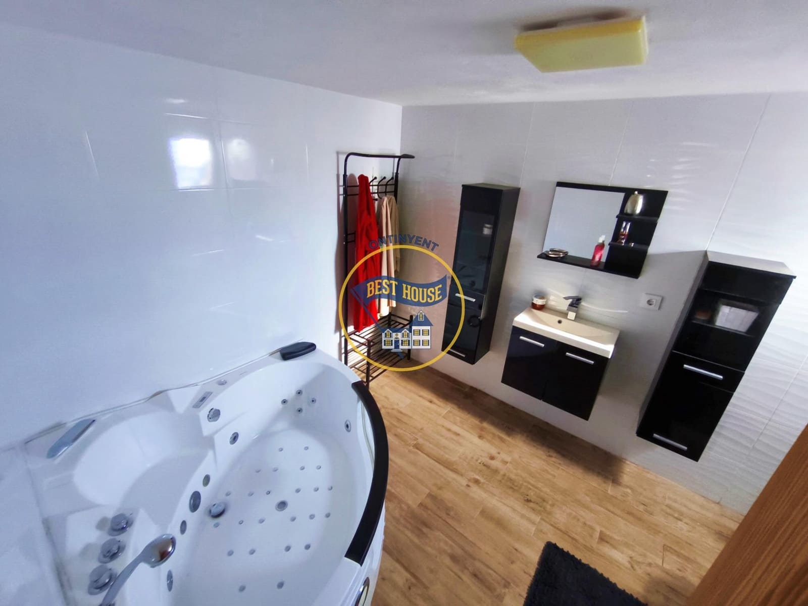 6 makuuhuone Huvila myytävänä paikassa Ontinyent mukana uima-altaan - 750 000 € (Ref: 9536088)