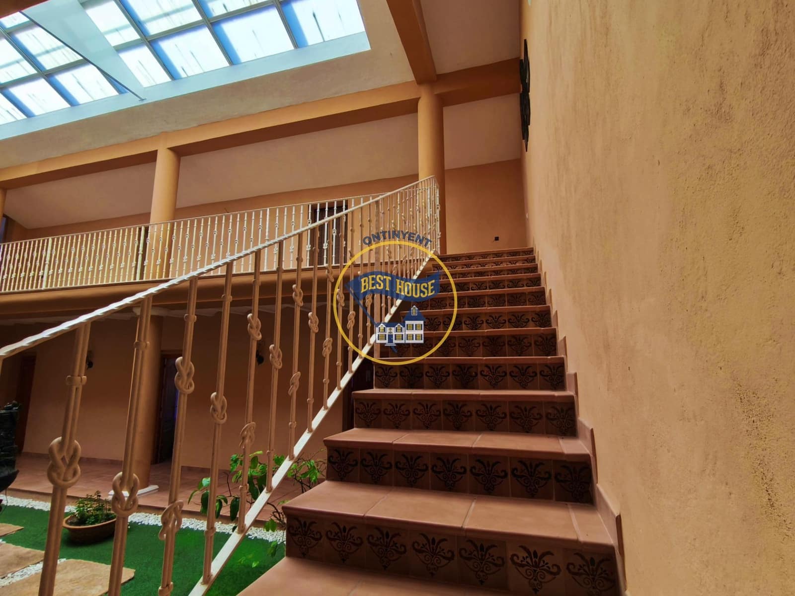 6 makuuhuone Huvila myytävänä paikassa Ontinyent mukana uima-altaan - 750 000 € (Ref: 9536088)