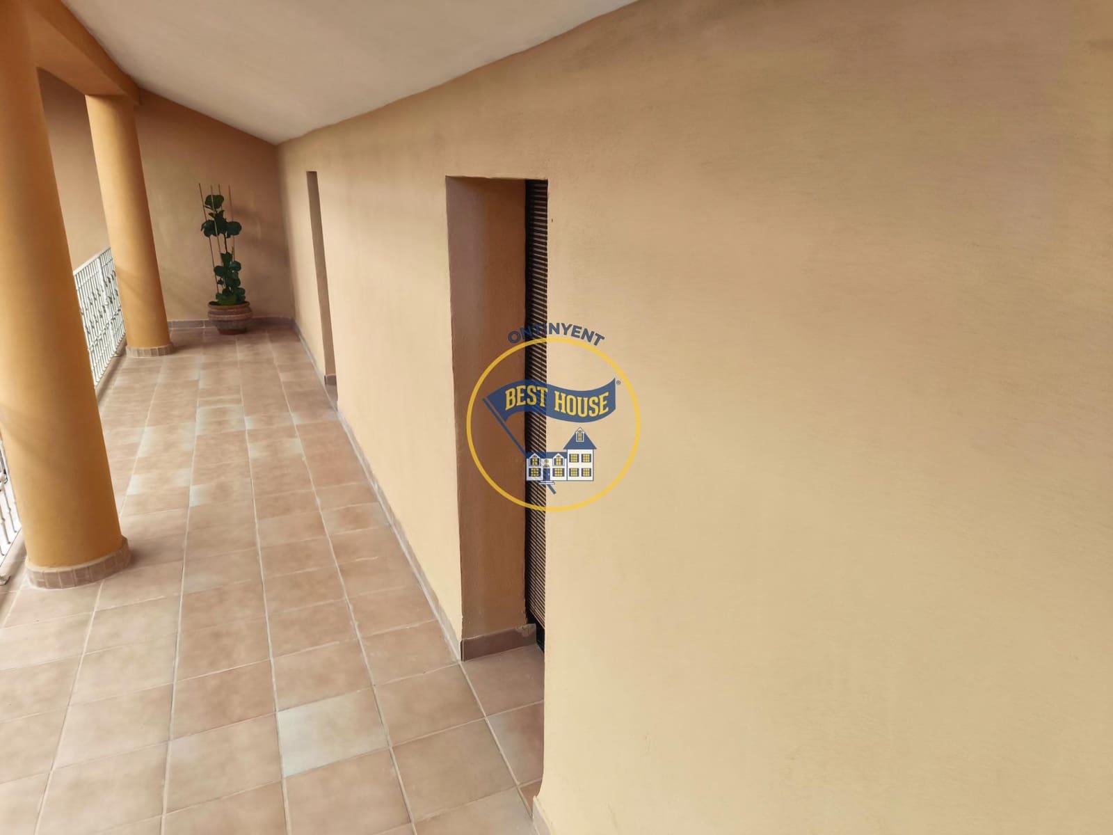 6 makuuhuone Huvila myytävänä paikassa Ontinyent mukana uima-altaan - 750 000 € (Ref: 9536088)