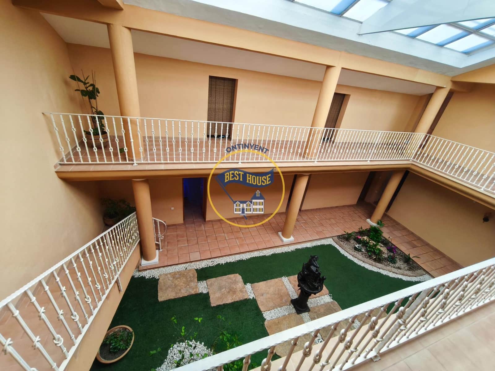 6 makuuhuone Huvila myytävänä paikassa Ontinyent mukana uima-altaan - 750 000 € (Ref: 9536088)