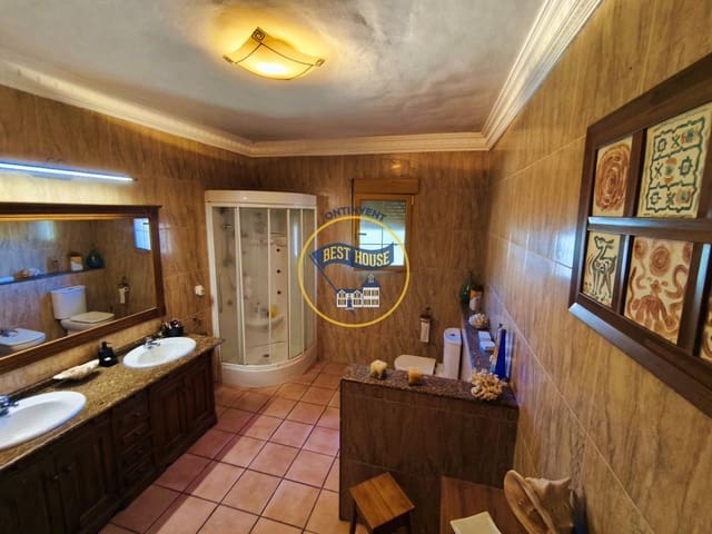 6 makuuhuone Huvila myytävänä paikassa Ontinyent mukana uima-altaan - 750 000 € (Ref: 9536088)