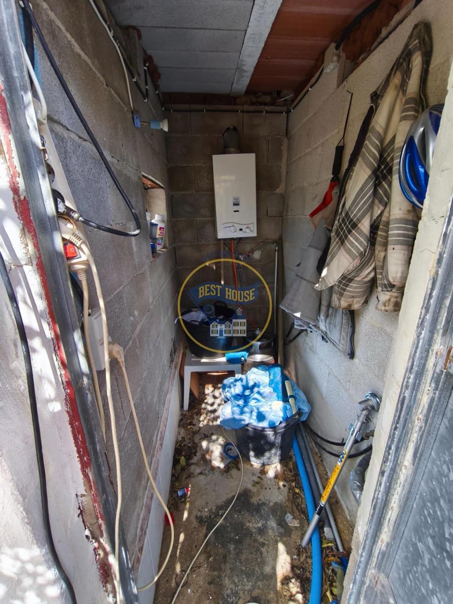 4 bedroom Villa for sale in Aielo de Malferit - € 150,000 (Ref: 9674462)