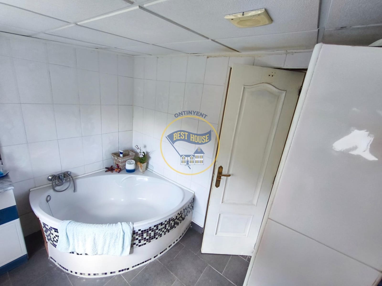 4 bedroom Villa for sale in Aielo de Malferit - € 150,000 (Ref: 9674462)