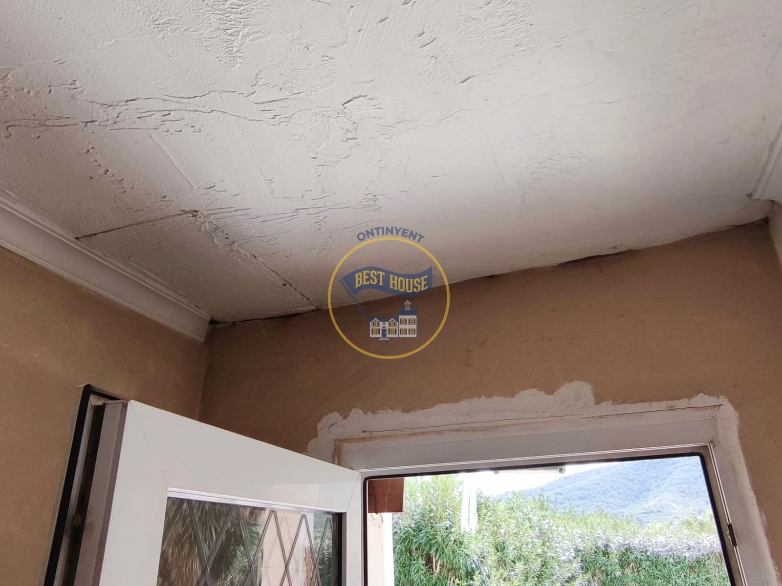 4 bedroom Villa for sale in Aielo de Malferit - € 150,000 (Ref: 9674462)