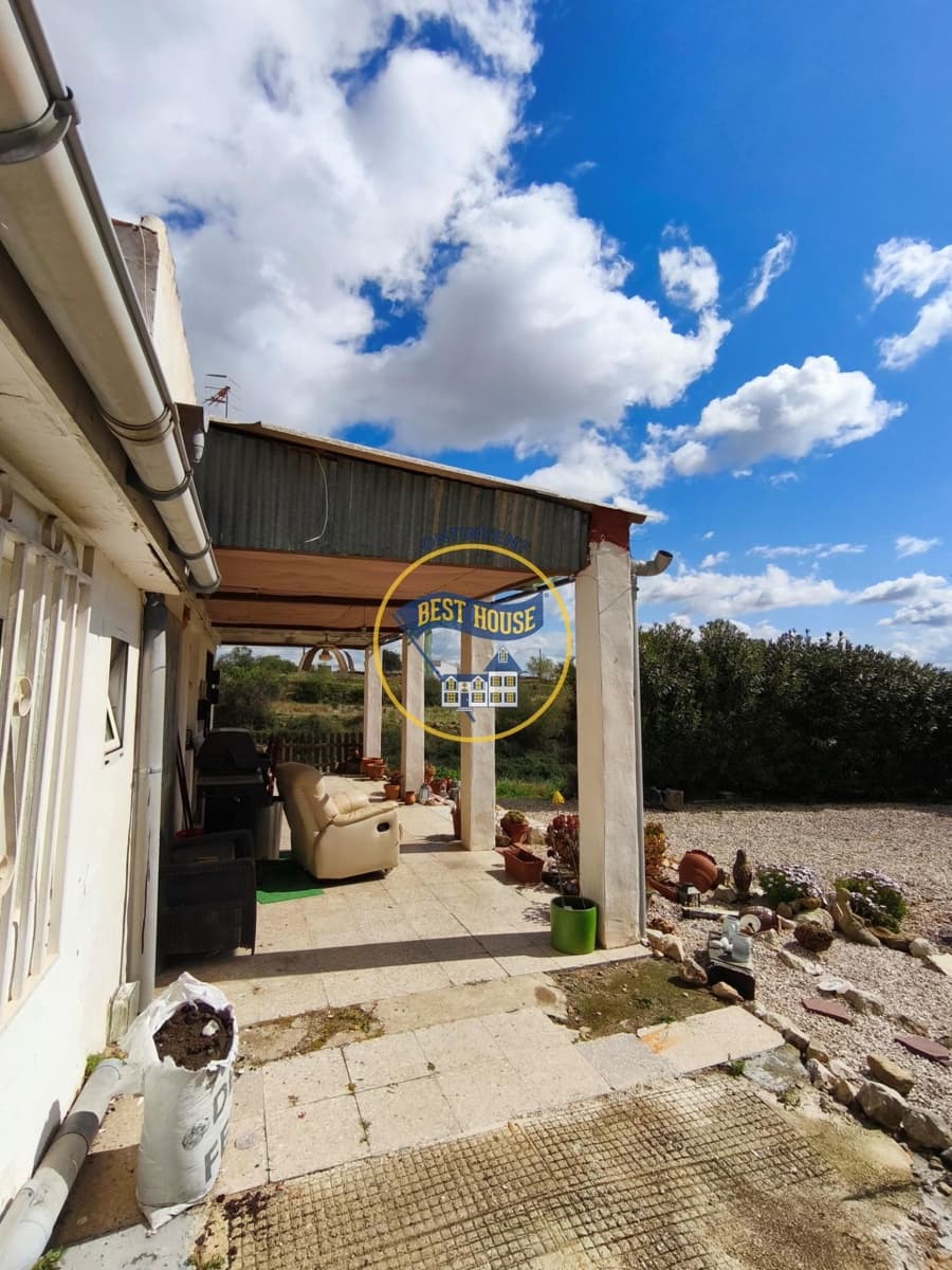 4 bedroom Villa for sale in Aielo de Malferit - € 135,000 (Ref: 9674462)
