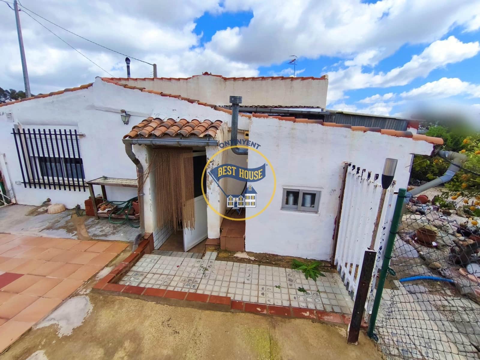 4 bedroom Villa for sale in Aielo de Malferit - € 135,000 (Ref: 9674462)