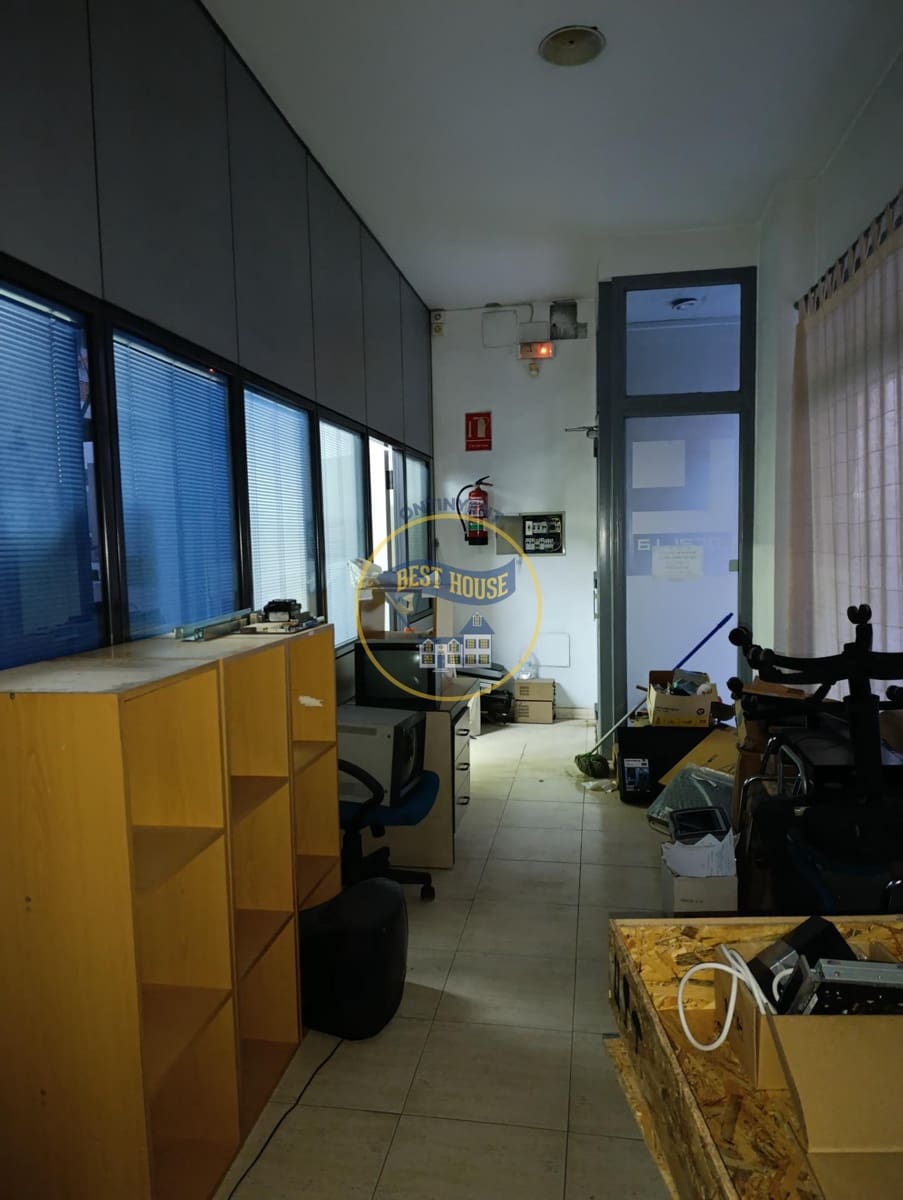 4 quarto Comercial para arrendar em Ontinyent - 1 000 € (Ref: 9679988)