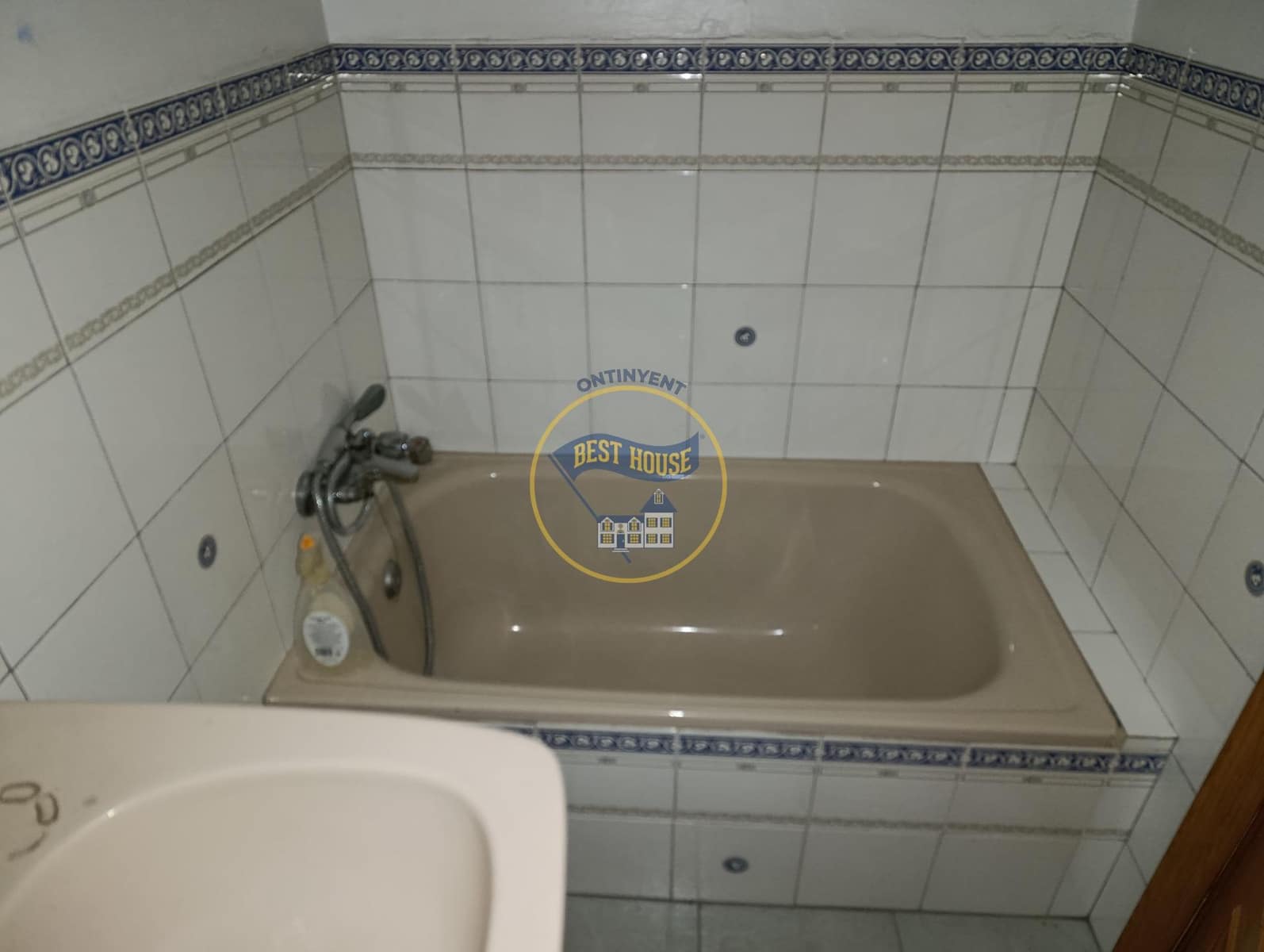 4 quarto Comercial para arrendar em Ontinyent - 1 000 € (Ref: 9679988)