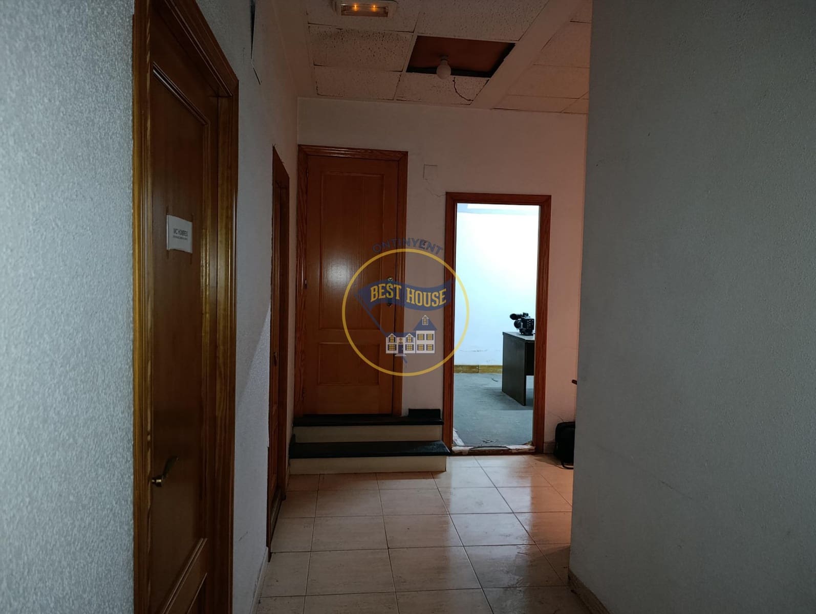 4 quarto Comercial para arrendar em Ontinyent - 1 000 € (Ref: 9679988)