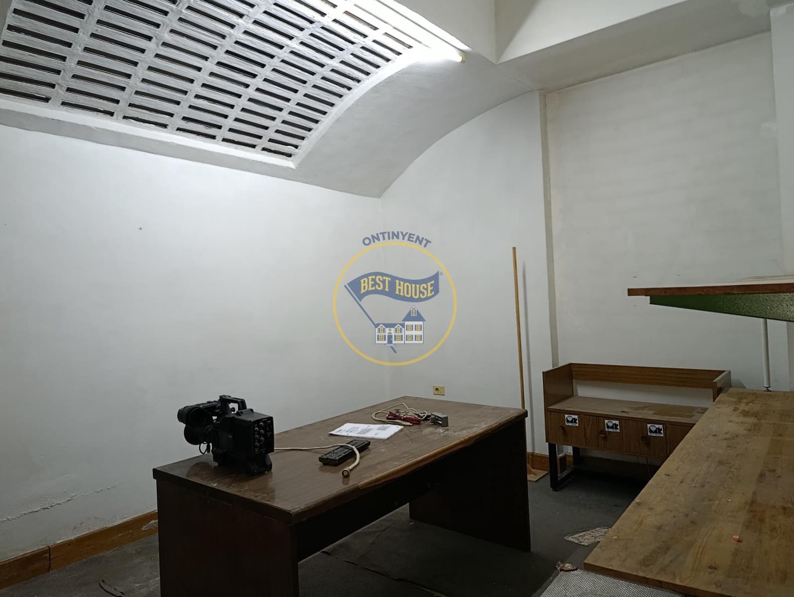 4 quarto Comercial para arrendar em Ontinyent - 1 000 € (Ref: 9679988)