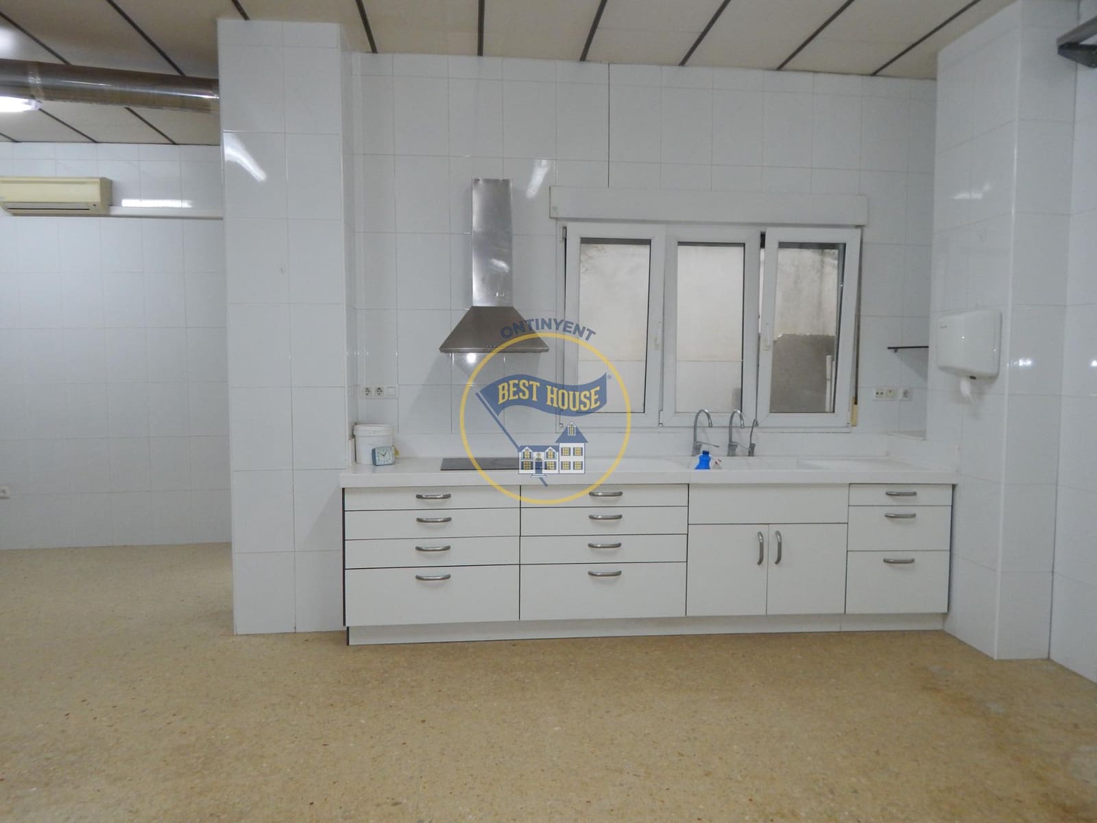 3 quarto Comercial para venda em Ontinyent - 160 000 € (Ref: 9679989)