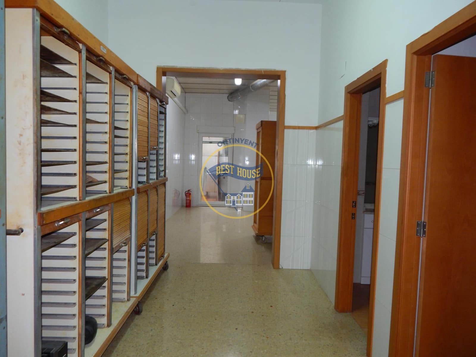 3 quarto Comercial para venda em Ontinyent - 160 000 € (Ref: 9679989)