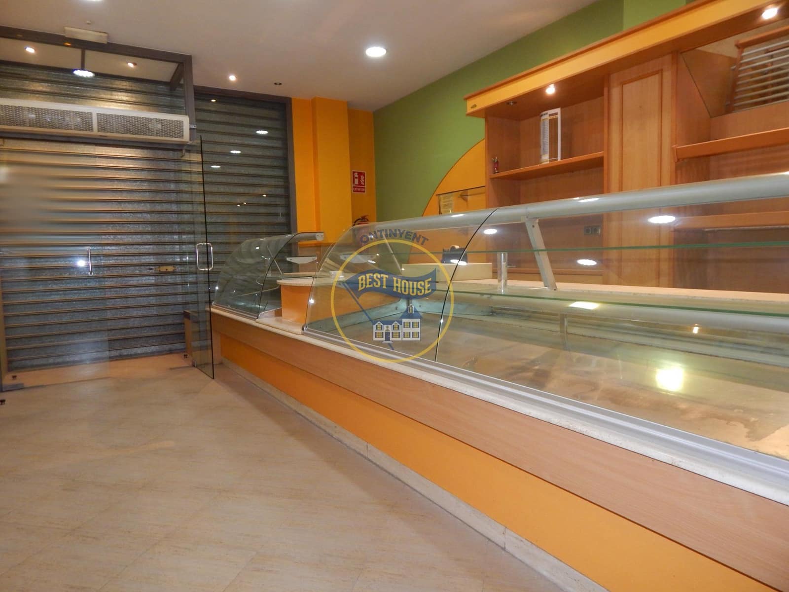 3 quarto Comercial para venda em Ontinyent - 160 000 € (Ref: 9679989)