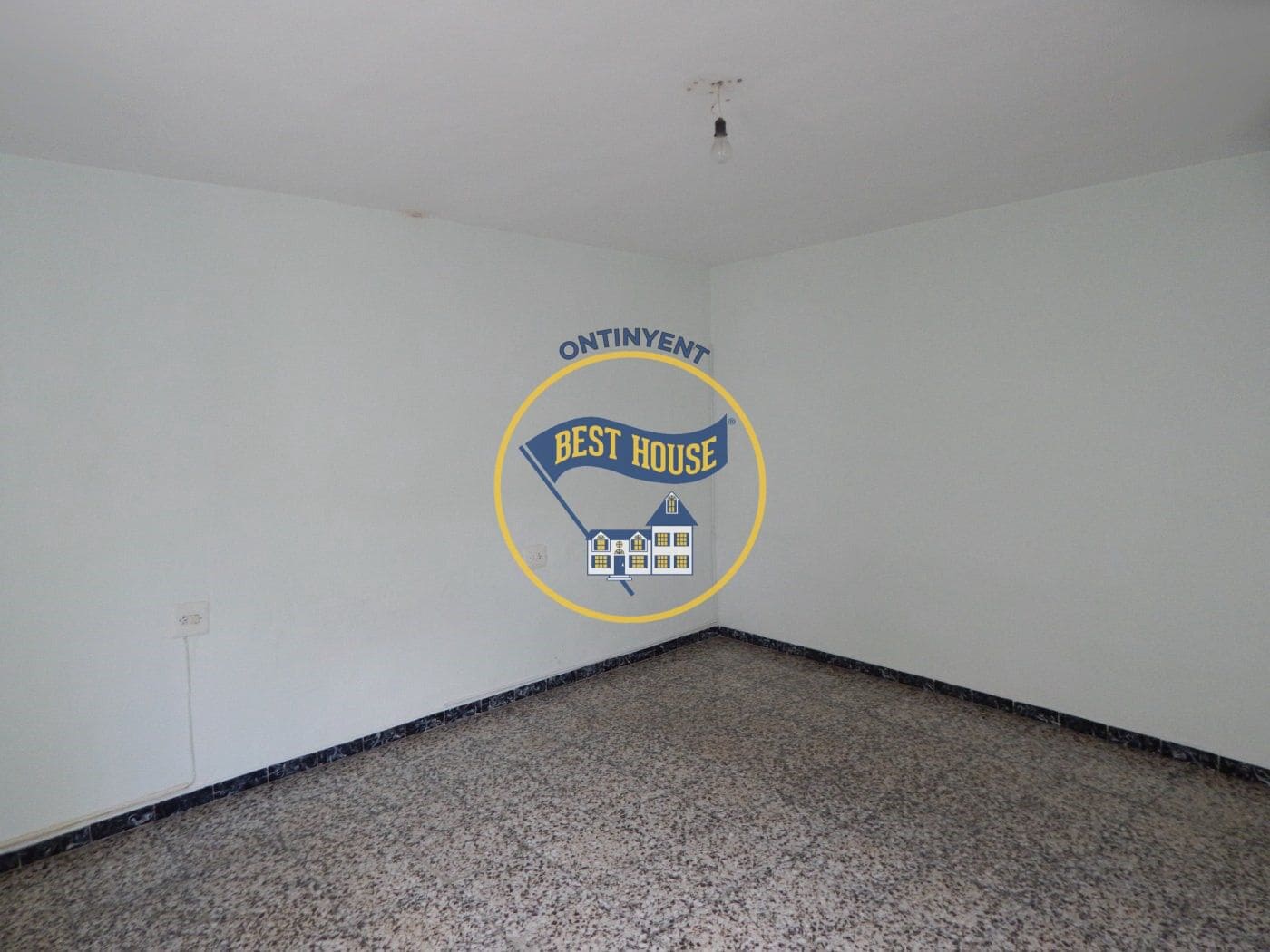 5 soveværelse Byhus til salg i Cocentaina - € 85.000 (Ref: 9684122)