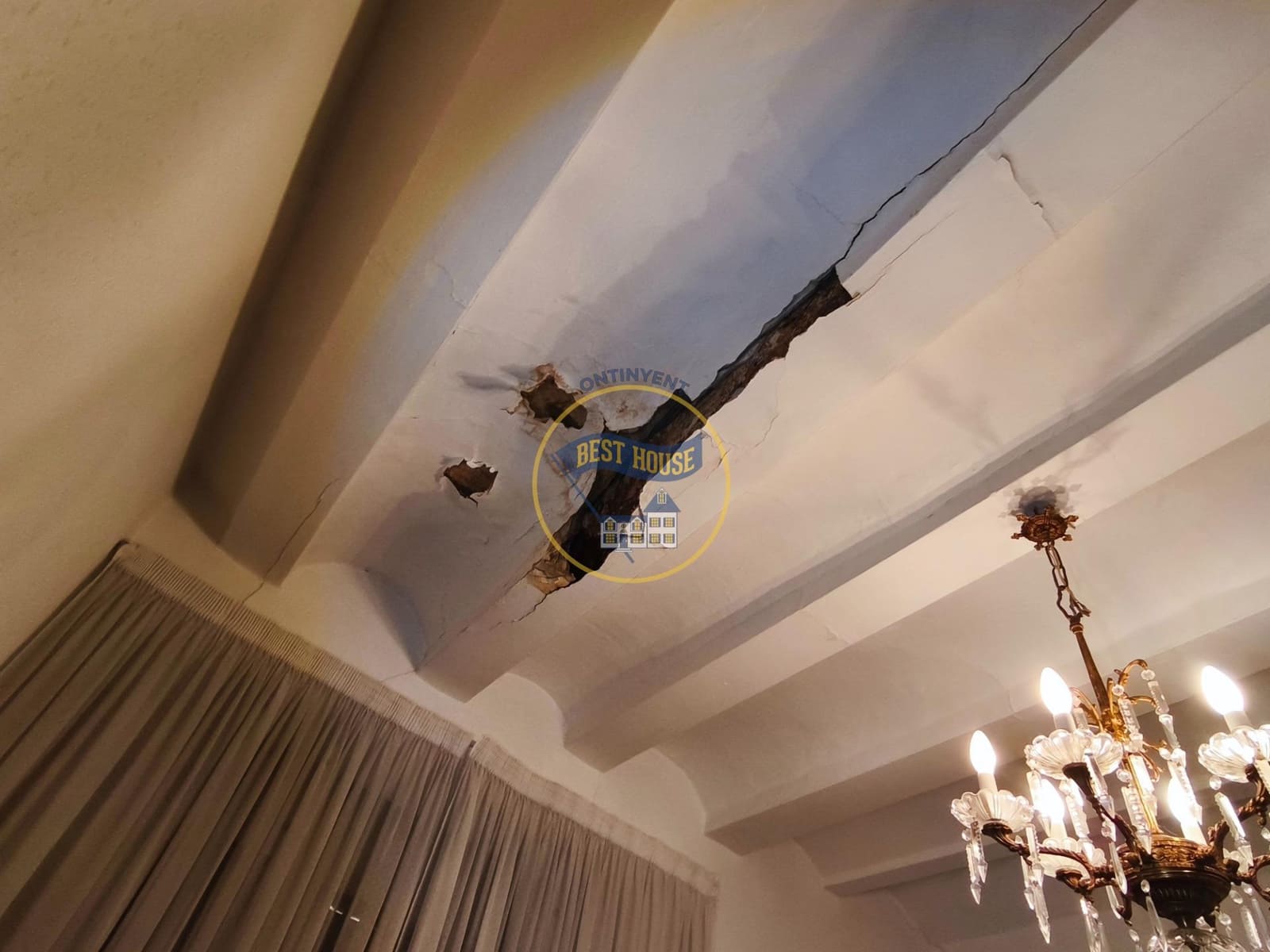 5 bedroom Townhouse for sale in L'Olleria - € 120,000 (Ref: 9712175)