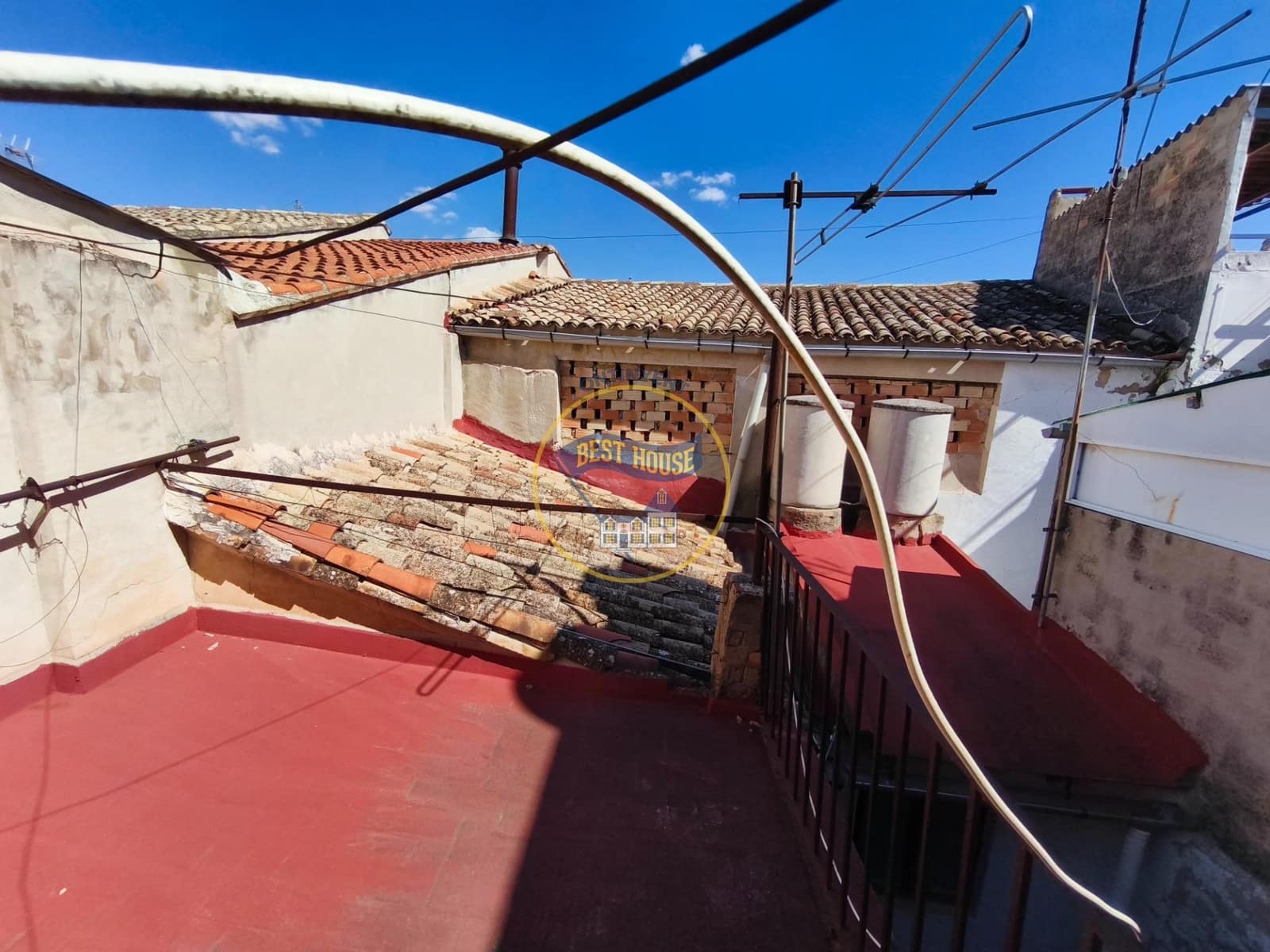 5 bedroom Townhouse for sale in L'Olleria - € 120,000 (Ref: 9712175)