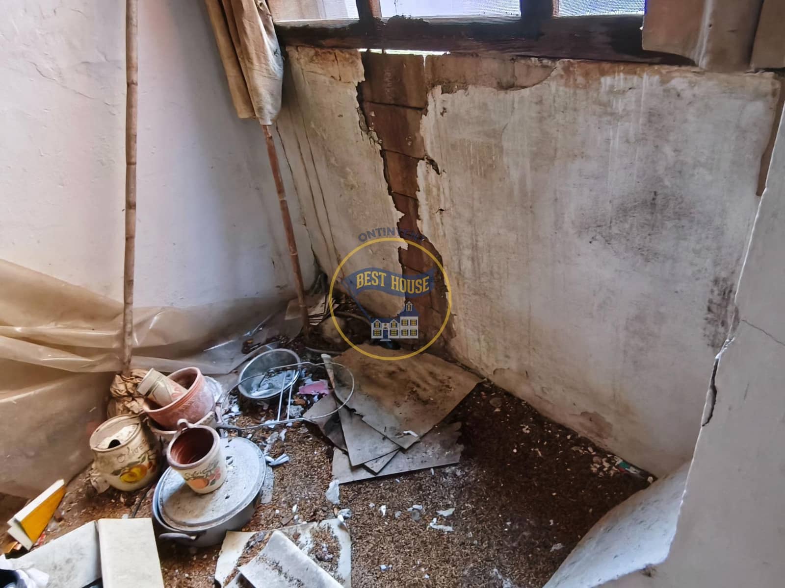 5 bedroom Townhouse for sale in L'Olleria - € 120,000 (Ref: 9712175)