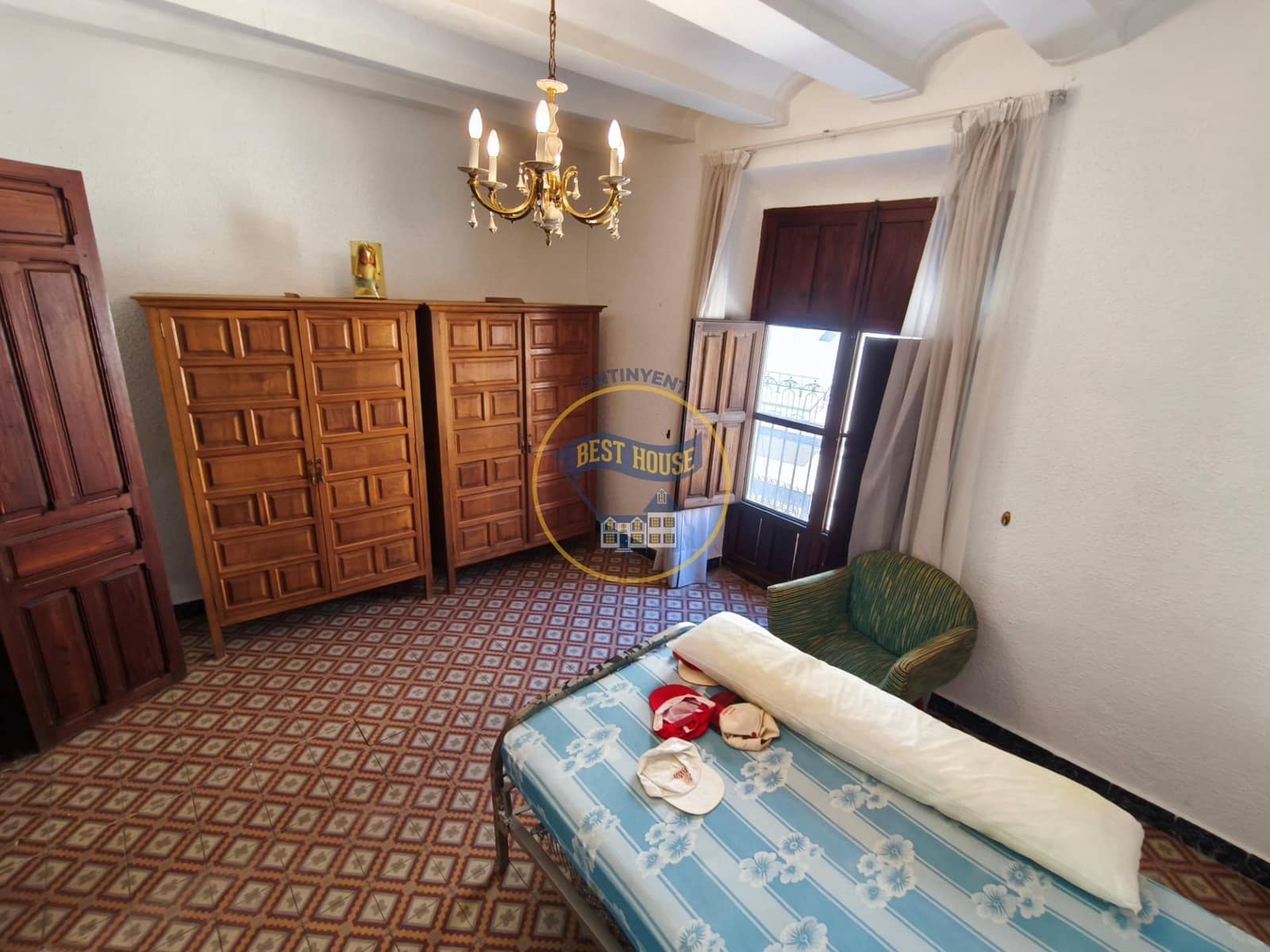 5 bedroom Townhouse for sale in L'Olleria - € 120,000 (Ref: 9712175)