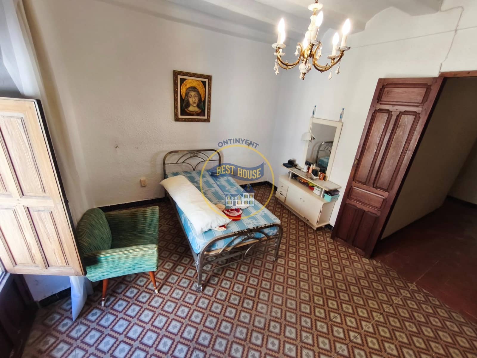 5 bedroom Townhouse for sale in L'Olleria - € 120,000 (Ref: 9712175)