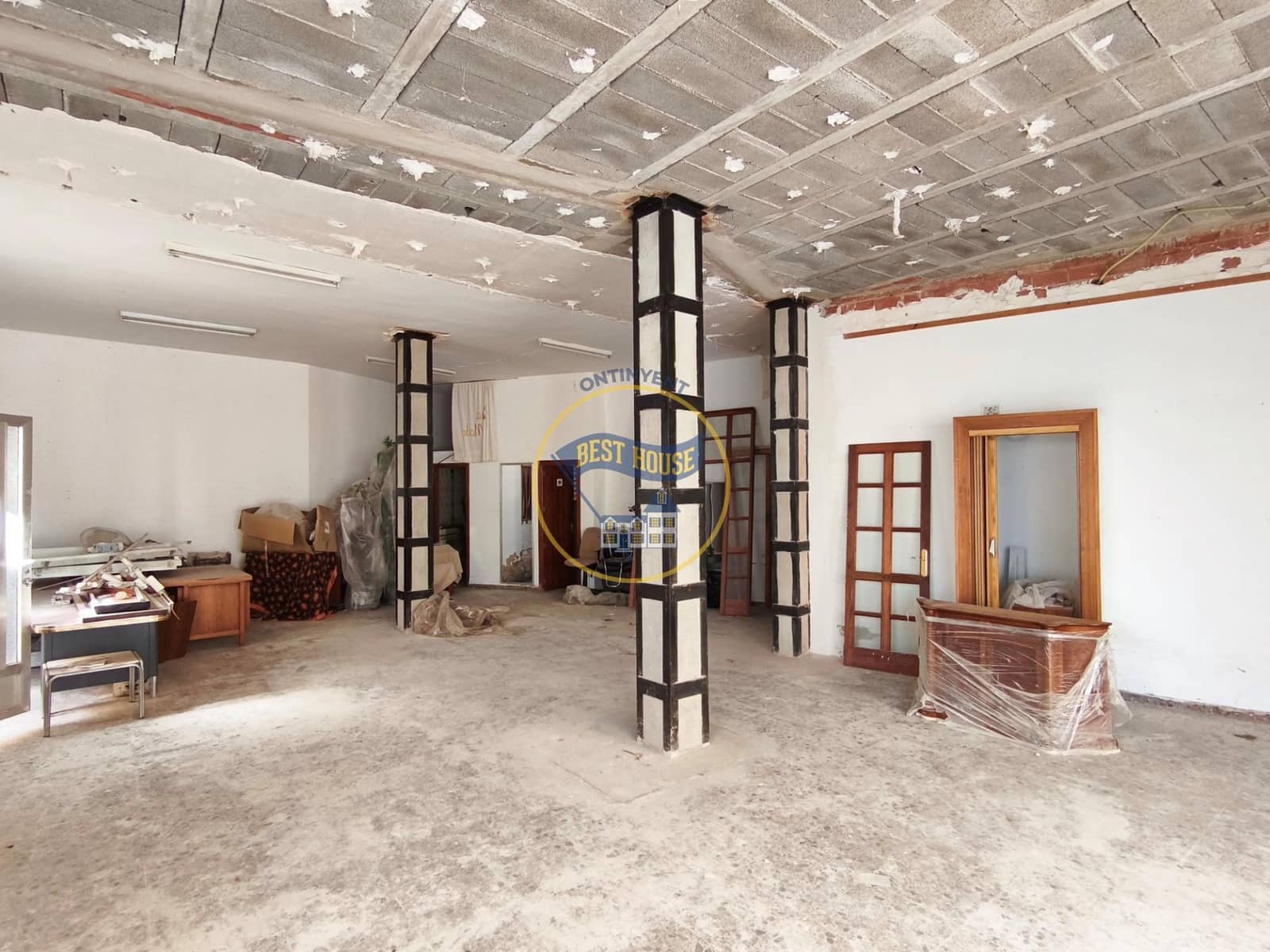 5 bedroom Townhouse for sale in L'Olleria - € 120,000 (Ref: 9712175)