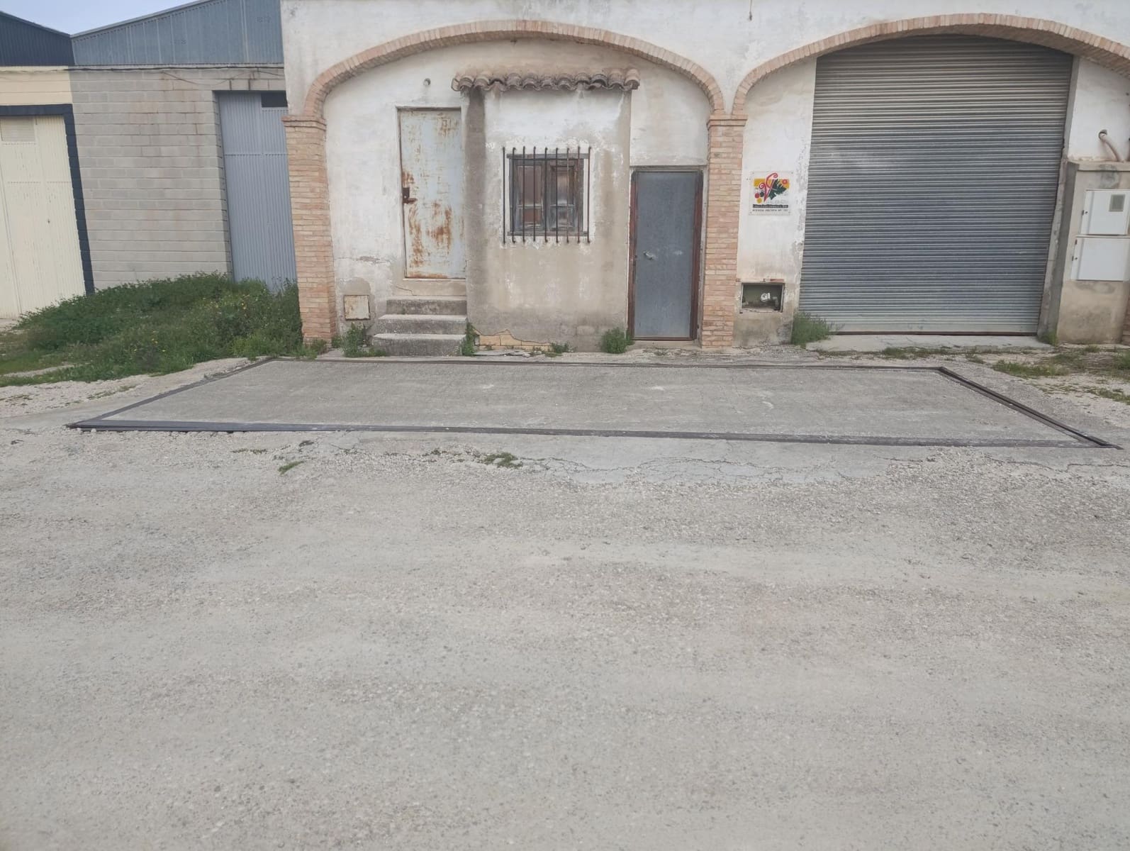 2 bedroom Business for sale in Albaida - € 280,000 (Ref: 9726827)