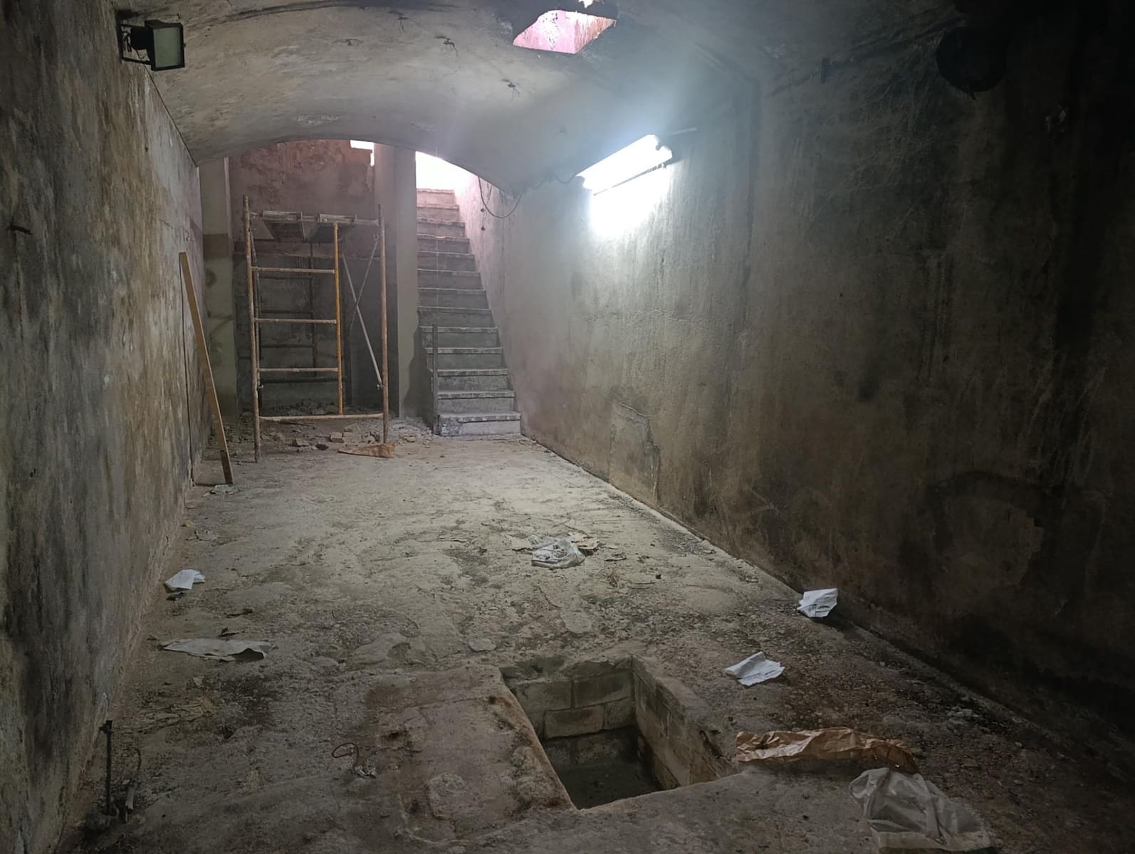 2 bedroom Business for sale in Albaida - € 280,000 (Ref: 9726827)