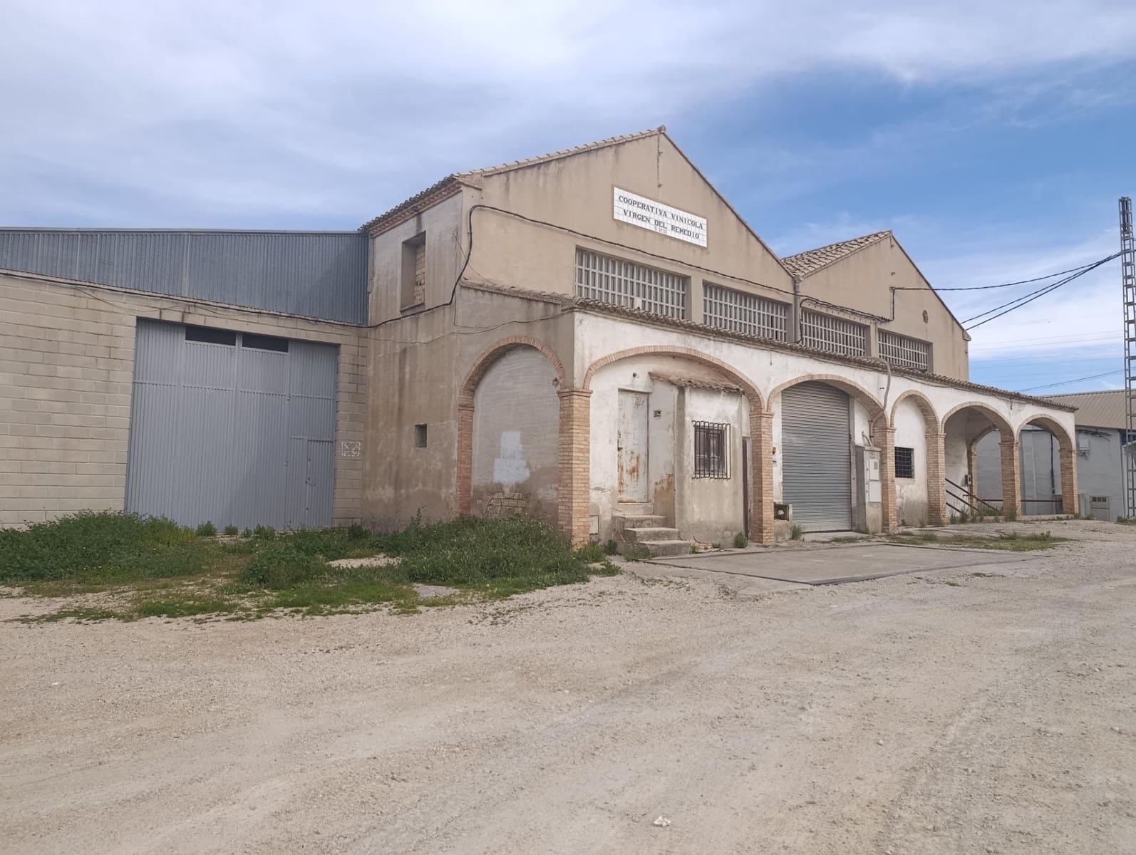 2 bedroom Business for sale in Albaida - € 280,000 (Ref: 9726827)