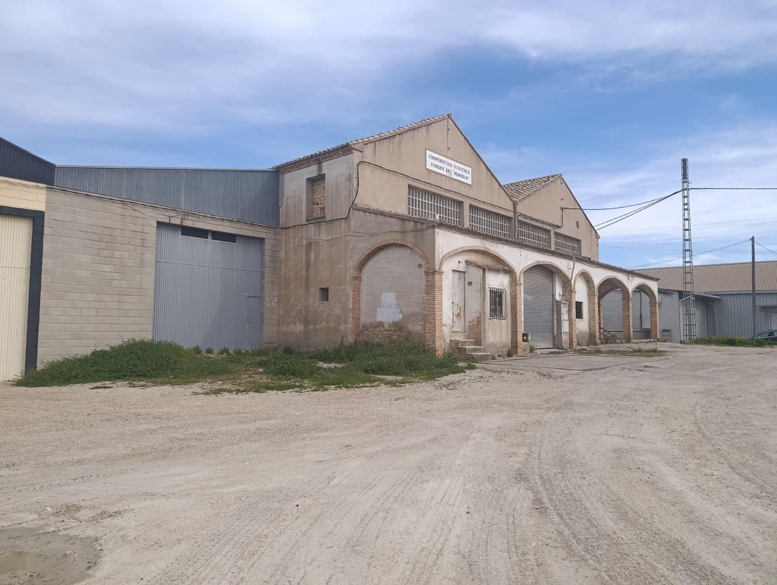 2 bedroom Business for sale in Albaida - € 280,000 (Ref: 9726827)