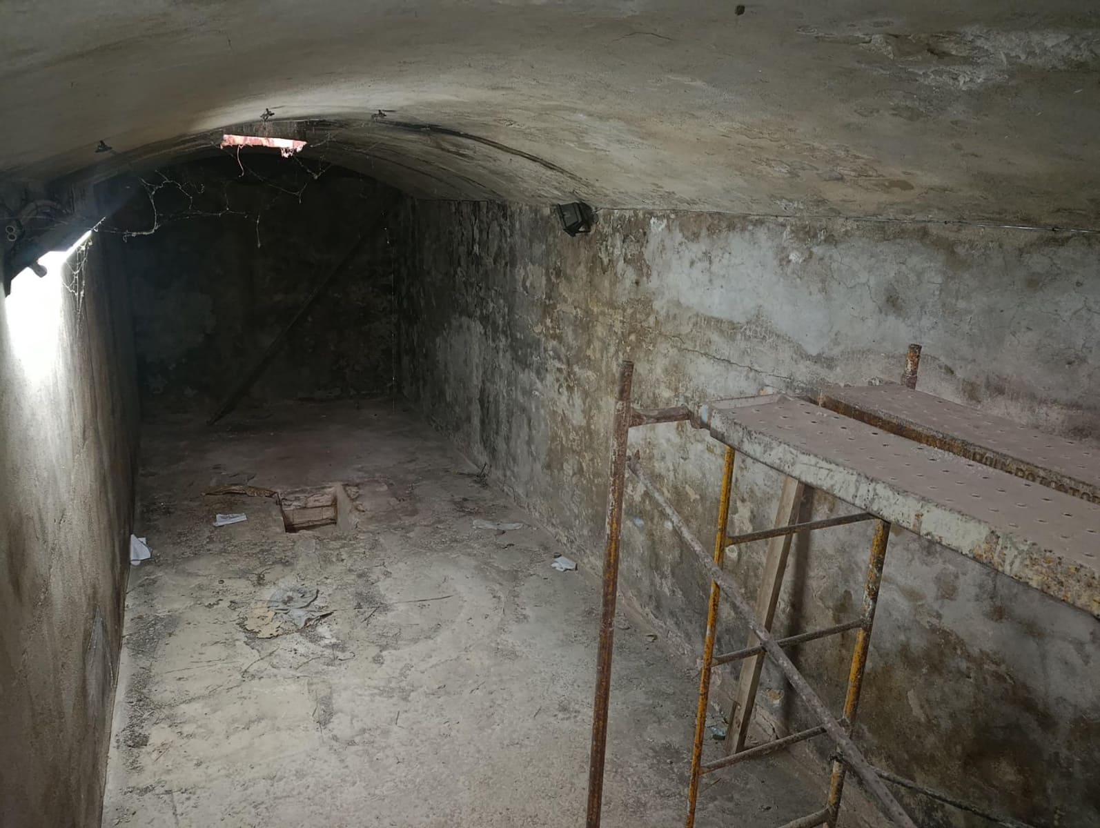 2 bedroom Business for sale in Albaida - € 280,000 (Ref: 9726827)