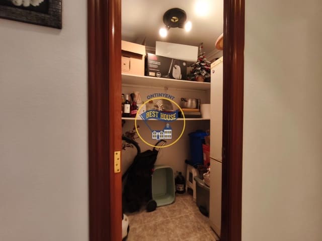 4 soveværelse Lejlighed til salg i Ontinyent - € 150.000 (Ref: 9748178)