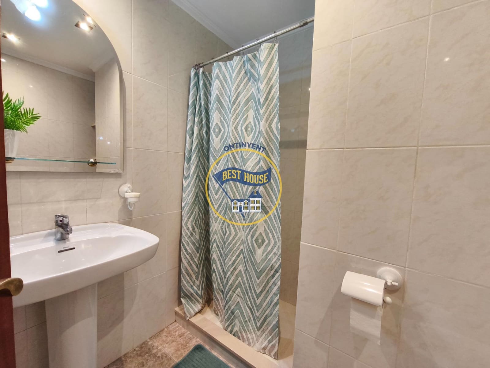 4 soveværelse Lejlighed til salg i Ontinyent - € 150.000 (Ref: 9748178)