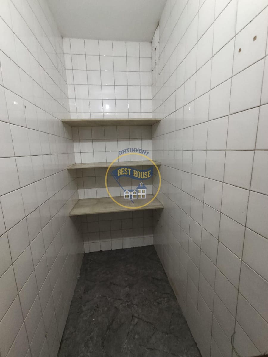 5 soveværelse Lejlighed til salg i Ontinyent - € 120.000 (Ref: 9748180)