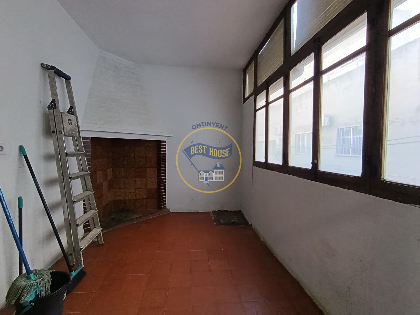 5 bedroom Flat for sale in Ontinyent - € 120,000 (Ref: 9748180)