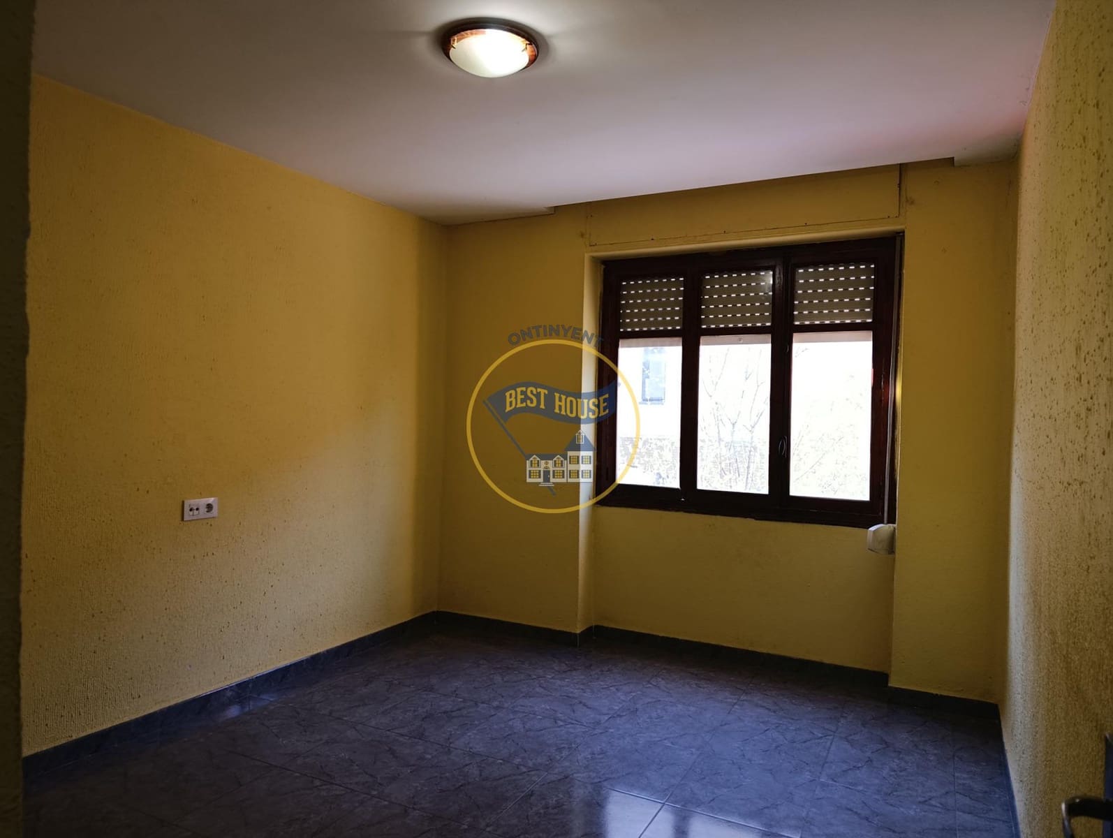 5 bedroom Flat for sale in Ontinyent - € 120,000 (Ref: 9748180)