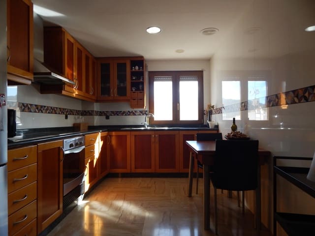 4 slaapkamer Flat te koop in Bocairent - € 180.000 (Ref: 9786813)