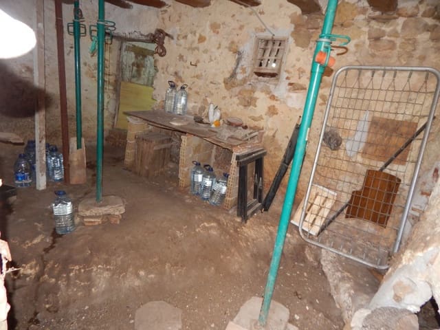 6 soveværelse Byhus til salg i Bocairent - € 45.000 (Ref: 9786814)