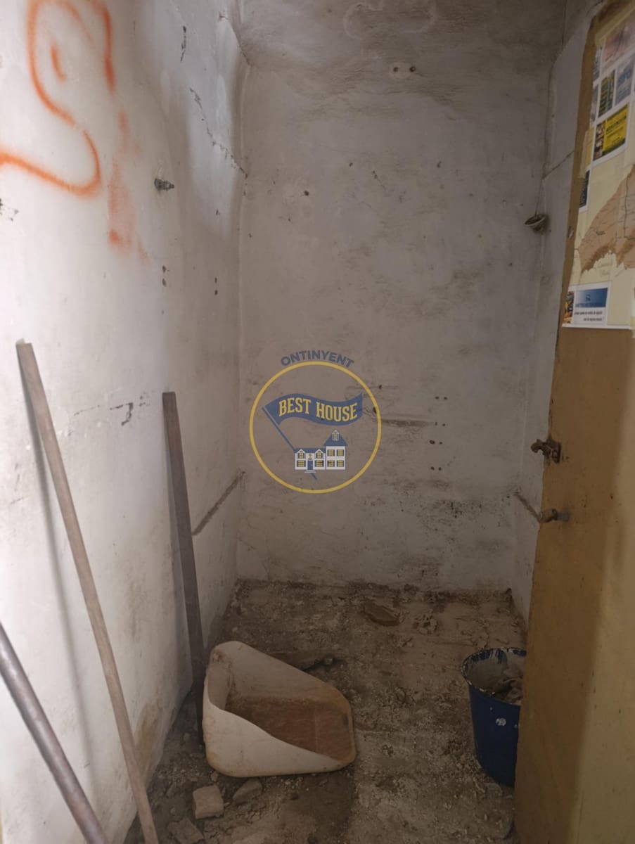 6 soveværelse Byhus til salg i Bocairent - € 45.000 (Ref: 9786814)