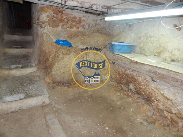 6 soverom Hus til salgs i Bocairent - € 45 000 (Ref: 9786814)