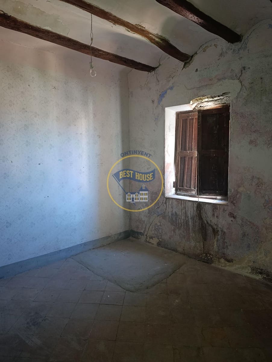 6 soveværelse Byhus til salg i Bocairent - € 45.000 (Ref: 9786814)