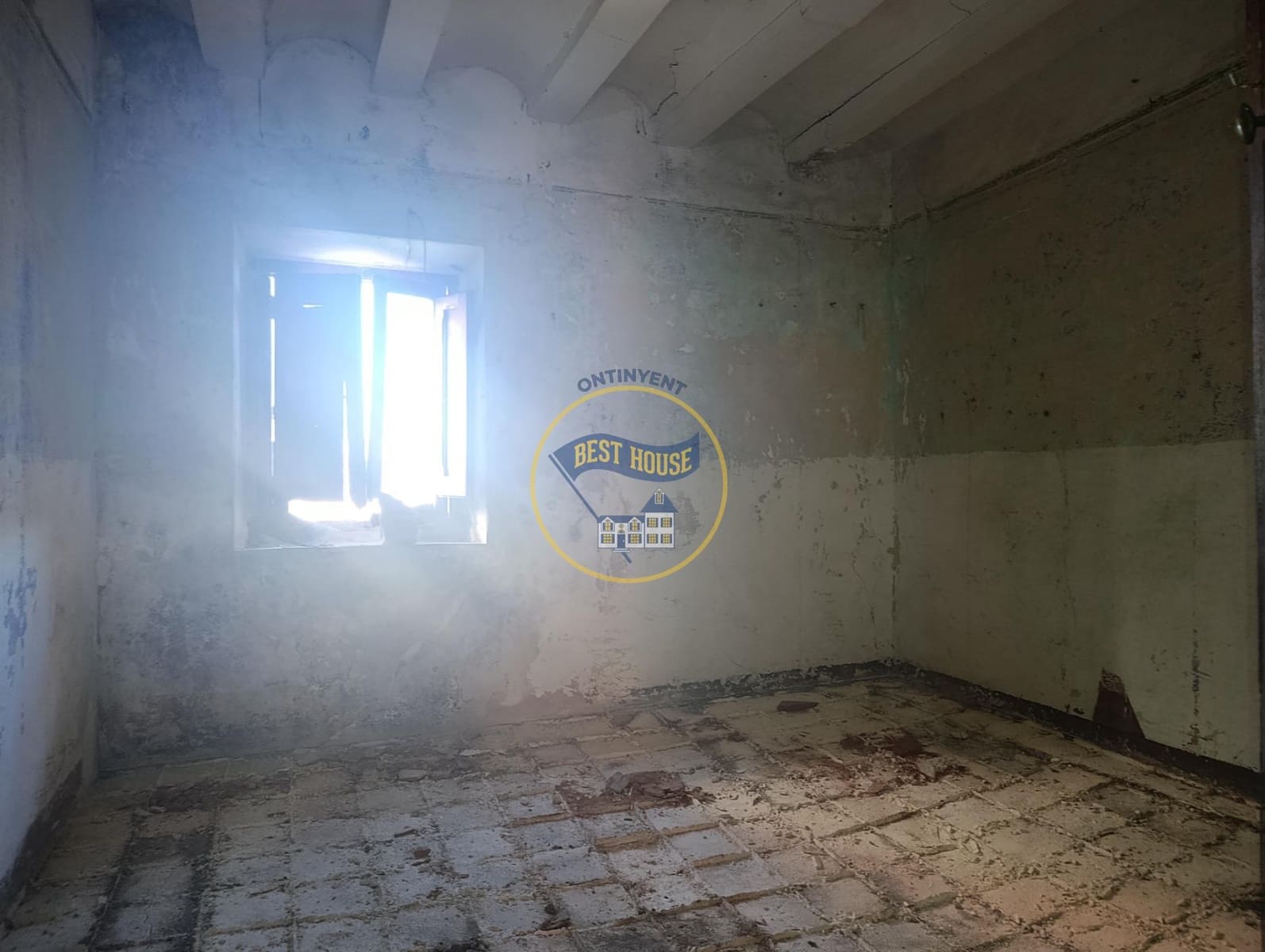 6 soveværelse Byhus til salg i Bocairent - € 45.000 (Ref: 9786814)