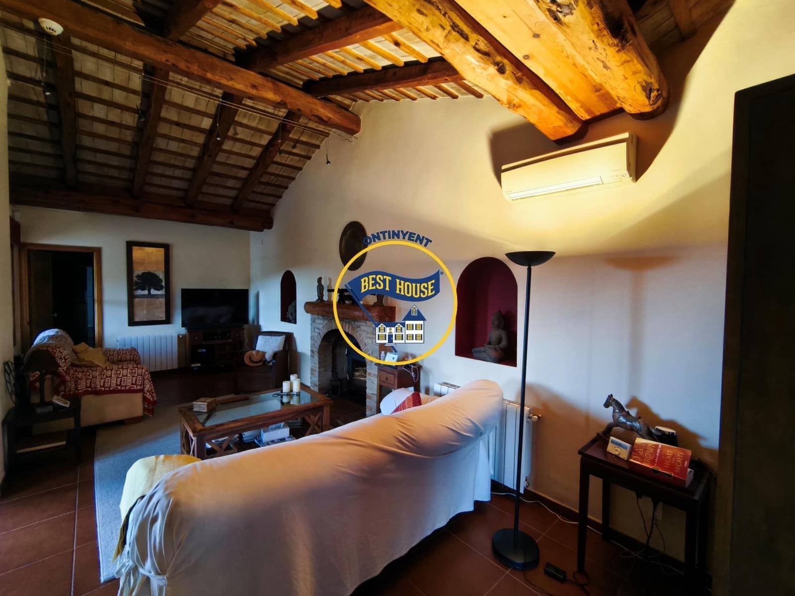 3 bedroom Villa for sale in Ontinyent with pool - € 300,000 (Ref: 9797308)