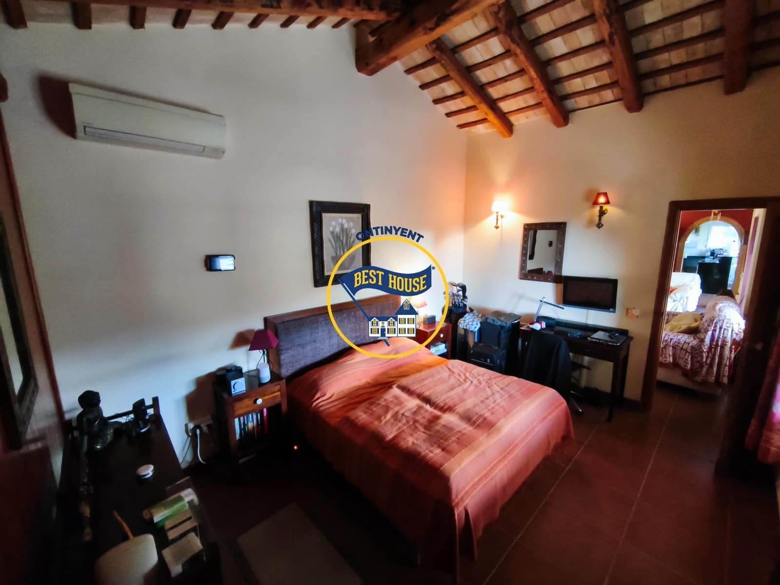 3 bedroom Villa for sale in Ontinyent with pool - € 300,000 (Ref: 9797308)