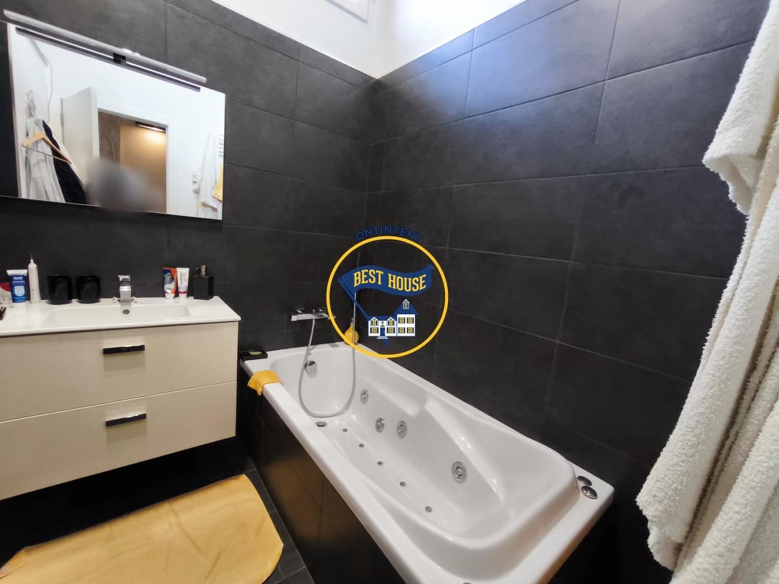 3 bedroom Villa for sale in Ontinyent with pool - € 300,000 (Ref: 9797308)